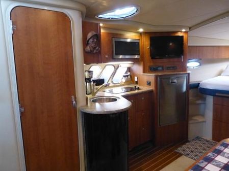 Cruisers Yachts 360 Express image