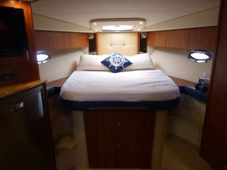 Cruisers Yachts 360 Express image