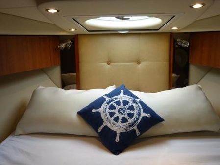 Cruisers Yachts 360 Express image