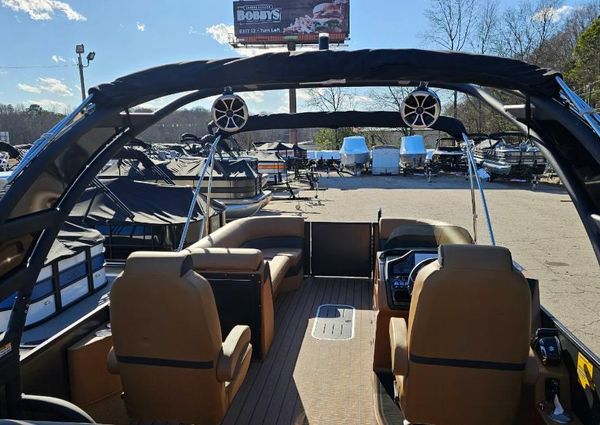 Bentley-pontoons ELITE-253-SWINGBACK image