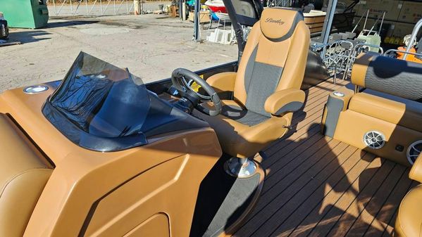 Bentley-pontoons ELITE-253-SWINGBACK image