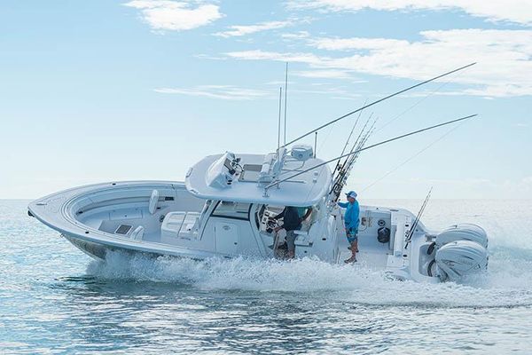 Sportsman Open 322 Center Console - main image
