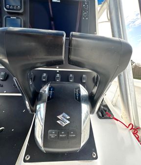 Twin-vee 32-CENTER-CONSOLE image