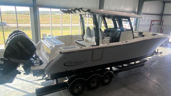 Robalo 360