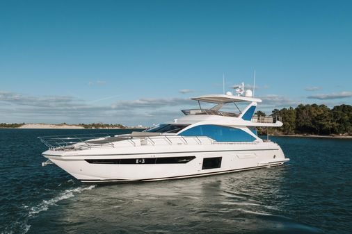 Azimut 72 image