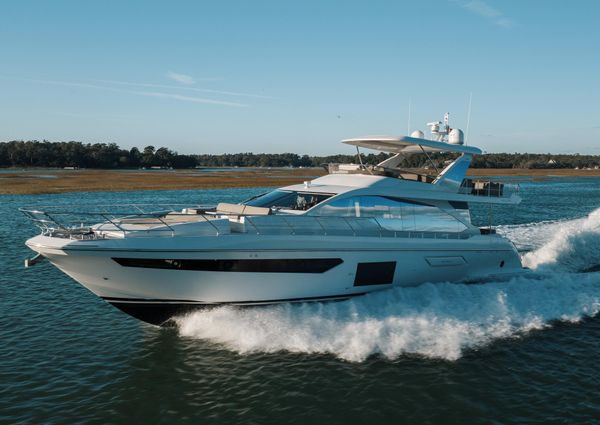 Azimut 72 image