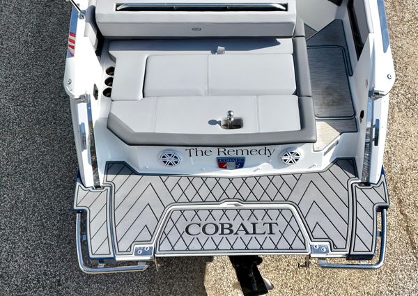 Cobalt R8 image