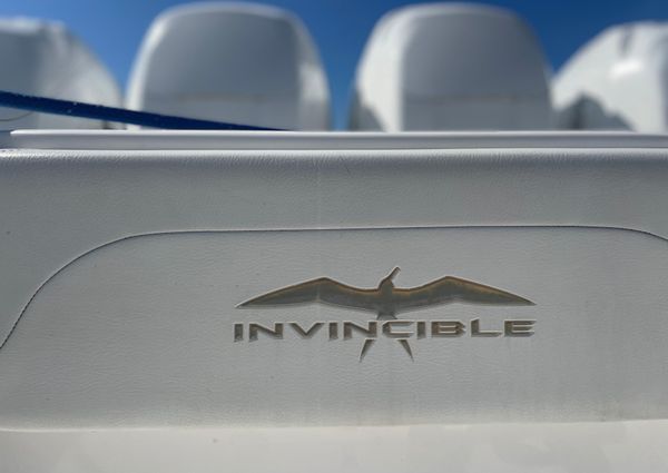 Invincible 42 Center Cabin image