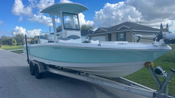 Robalo 246 Cayman 