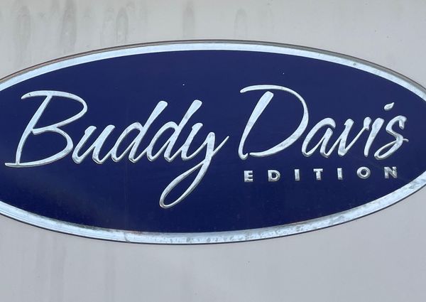 Buddy Davis 34 Center Console image