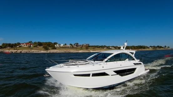 Cruisers Yachts 50 Cantius
