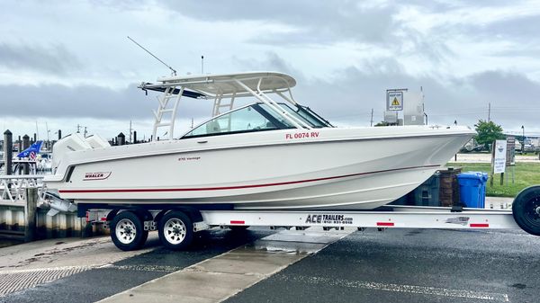 Boston Whaler 270 Vantage 