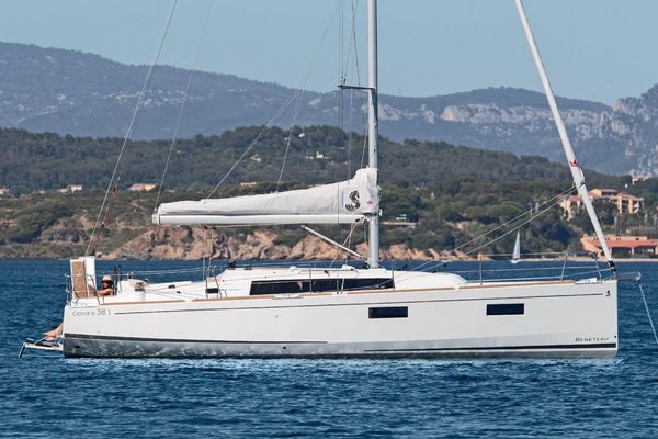 Beneteau America Oceanis 38.1 - main image