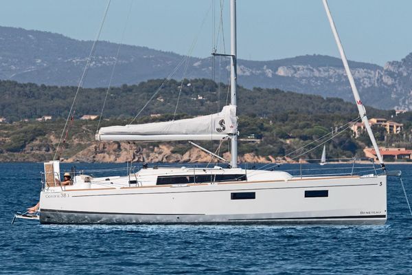 Beneteau-america OCEANIS-38-1 - main image