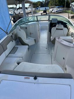 Sea Ray 260 Sundeck image