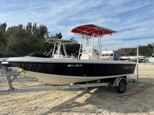 Sailfish 1900 BB Bay Boat - main image
