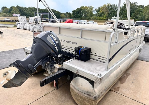 Bennington PONTOON image