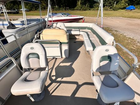 Smoker-craft PONTOON image