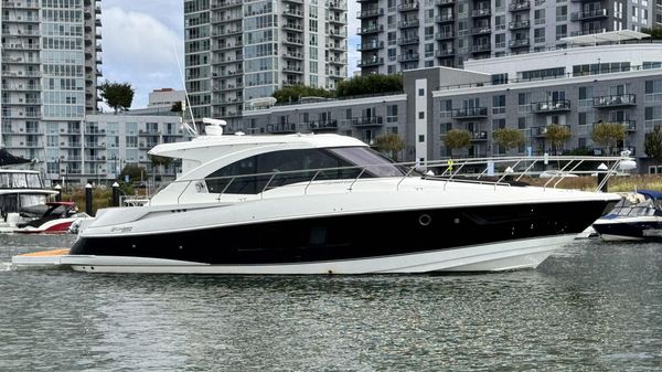 Cruisers Yachts 45 Cantius 