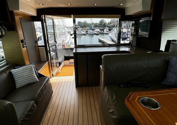 Cruisers Yachts 45 Cantius image