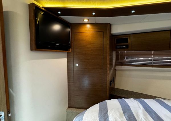 Cruisers Yachts 45 Cantius image