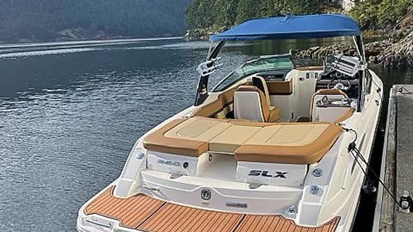 Sea Ray 250 SLX 