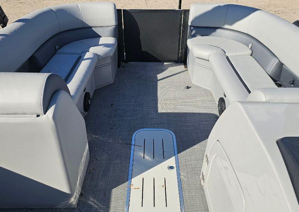 Bentley-pontoons LEGACY-243-QSB image