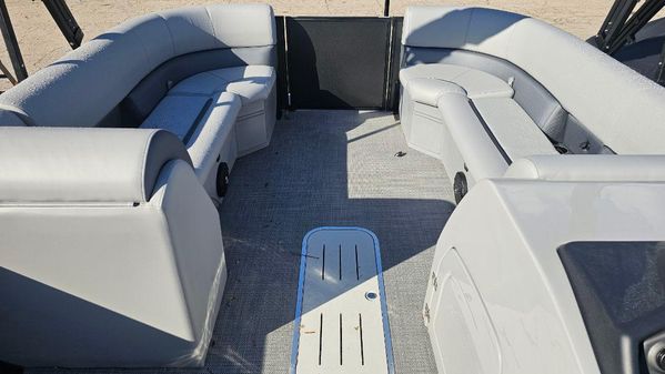 Bentley-pontoons LEGACY-243-QSB image