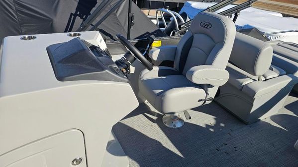 Bentley-pontoons LEGACY-243-QSB image