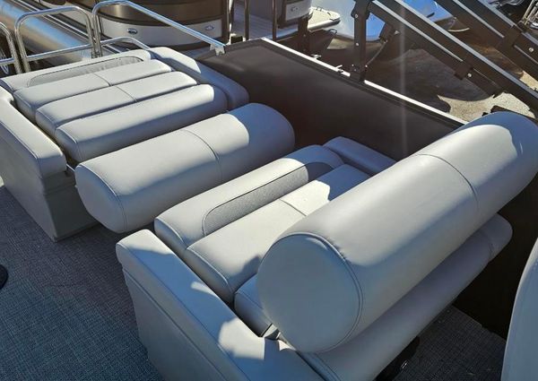 Bentley-pontoons LEGACY-243-QSB image