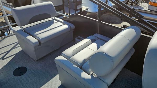 Bentley-pontoons LEGACY-243-QSB image