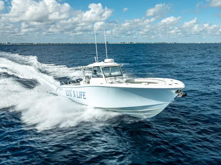 Yellowfin 42 image