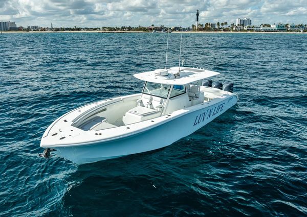 Yellowfin 42 image