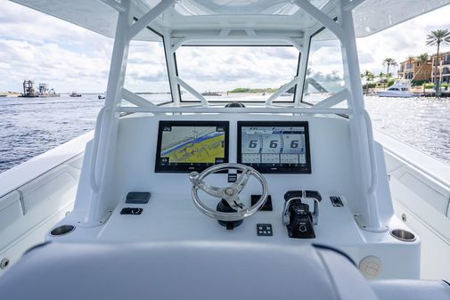 Yellowfin 42 image