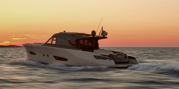 Solaris Power 57 Lobster image