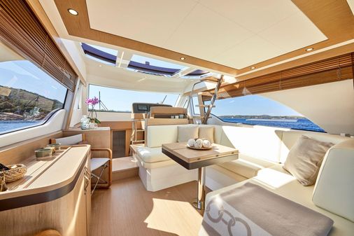 Solaris Power 57 Lobster image