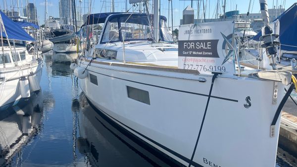 Beneteau Oceanis 38.1 