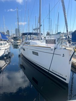 Beneteau Oceanis 38.1 image