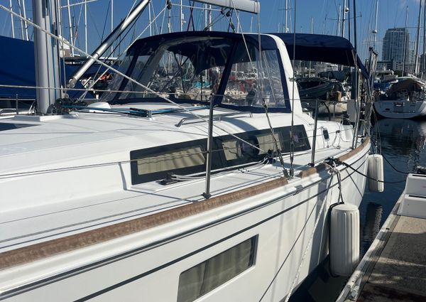 Beneteau Oceanis 38.1 image