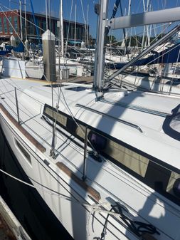 Beneteau Oceanis 38.1 image