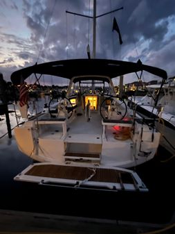 Beneteau Oceanis 38.1 image