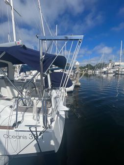 Beneteau Oceanis 38.1 image