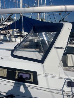 Beneteau Oceanis 38.1 image