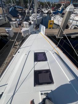 Beneteau Oceanis 38.1 image