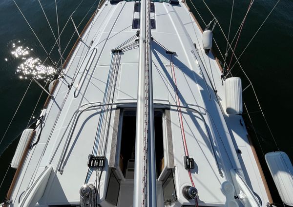 Beneteau Oceanis 38.1 image