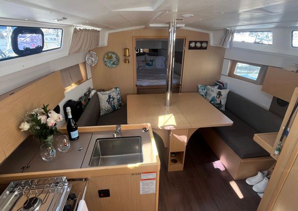 Beneteau Oceanis 38.1 image