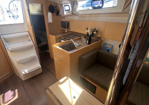 Beneteau Oceanis 38.1 image