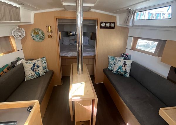 Beneteau Oceanis 38.1 image