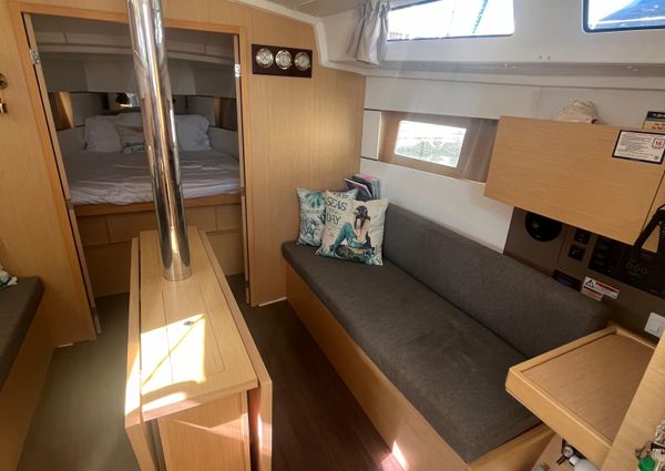 Beneteau Oceanis 38.1 image