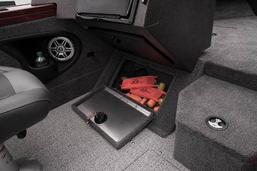 Tracker TARGA-V-18-WT image